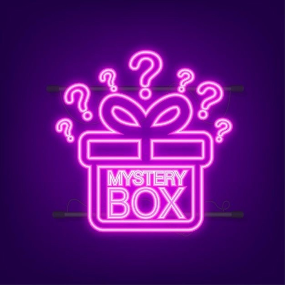 CLOTHING MYSTERY BOX🖤 📦